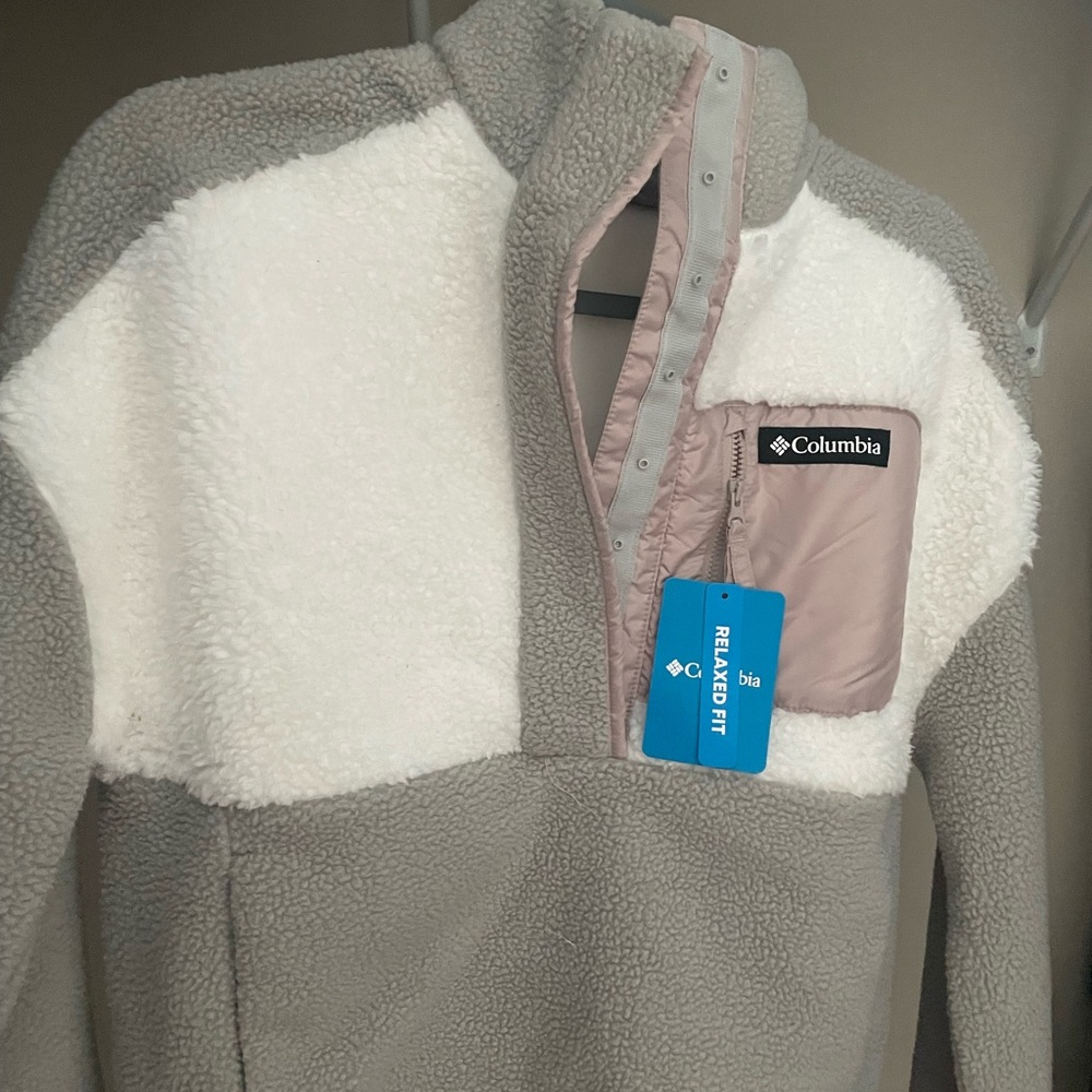 Columbia Two-Tone Fleece Jacket in Gray and Cream